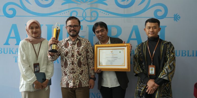 Pemkab Bandung Dapat Penghargaan dari Komisi Informasi Provinsi Jabar