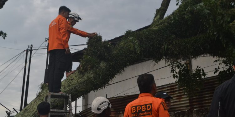 BPBD Kab Bandung Minta Warga Waspada Cuaca Ekstrem