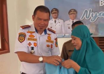 Program Nyaah Ka Indung, Dishub KBB Salurkan Bantuan di Cililin