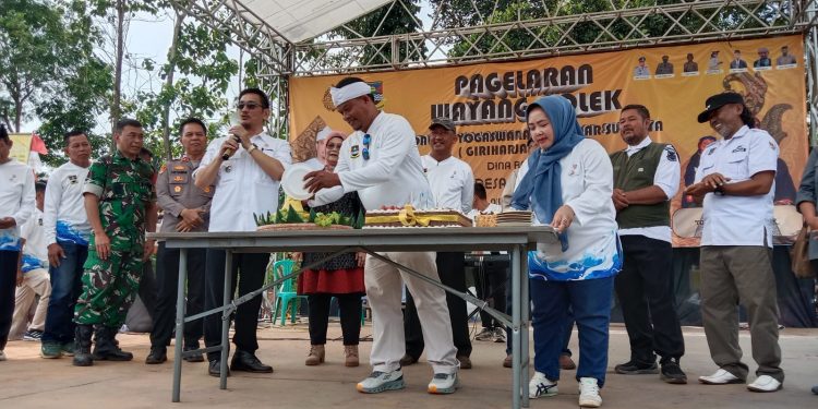 Hari Jadi Desa Ke-136 Cipatat Berlangsung Meriah