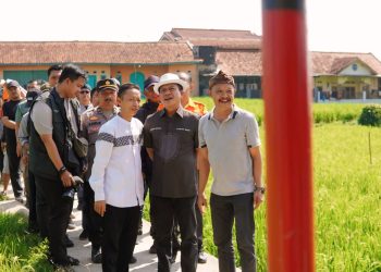 Kang DS Monitor Bangunan Terdampak Angin di Soreang