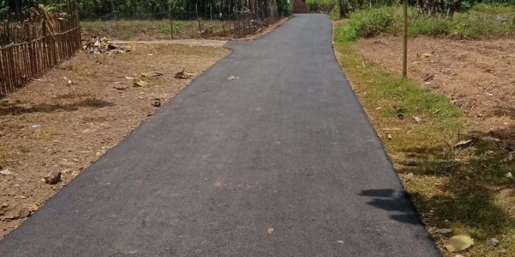 Pemdes Ciptaharja Hotmix 160 Meter Jalan Cileat, Ini Jumlah Dananya