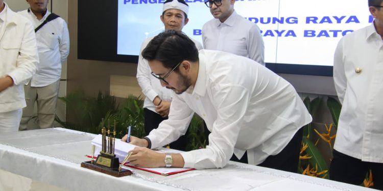 Bupati Bandung Barat Resmi Tandatangani Kerja sama Pengelolaan Sampah TPA Sarimukti